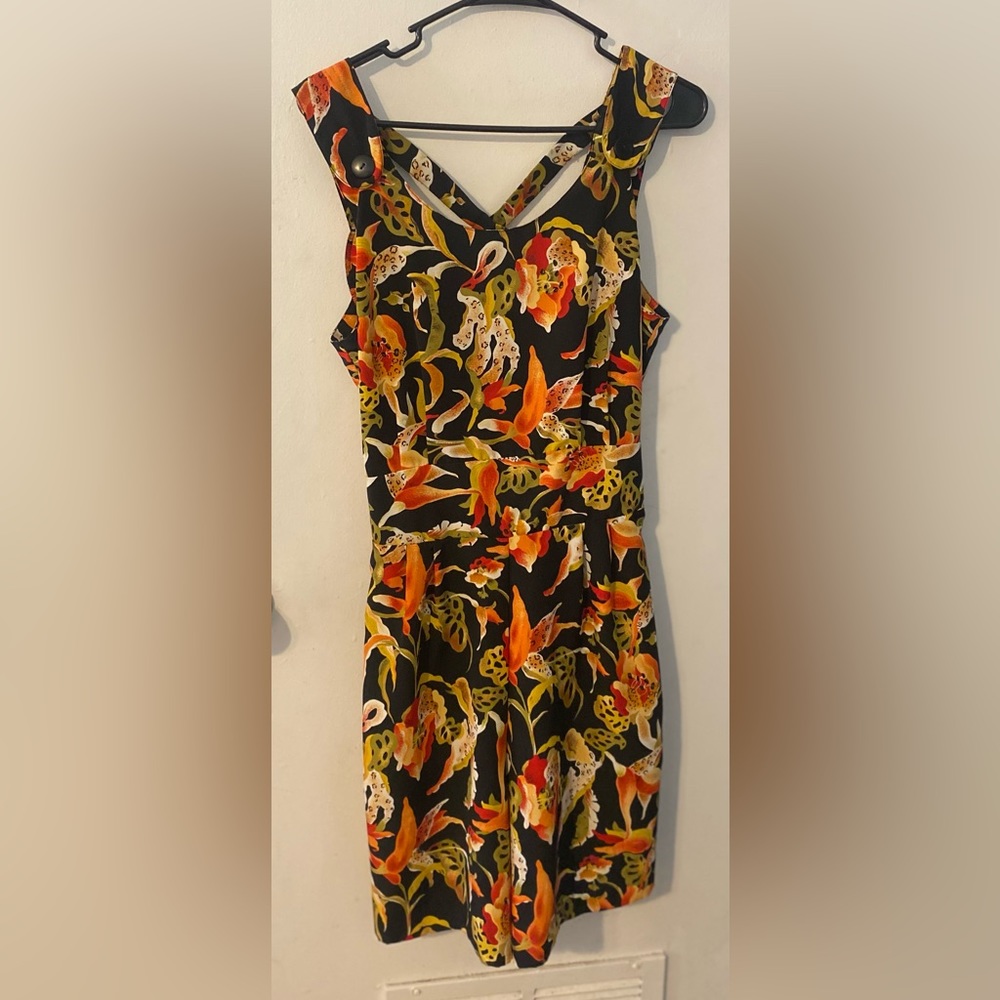 Women’s sleeveless romper with back strap crossing. Kathie Lee collection. Sz 8